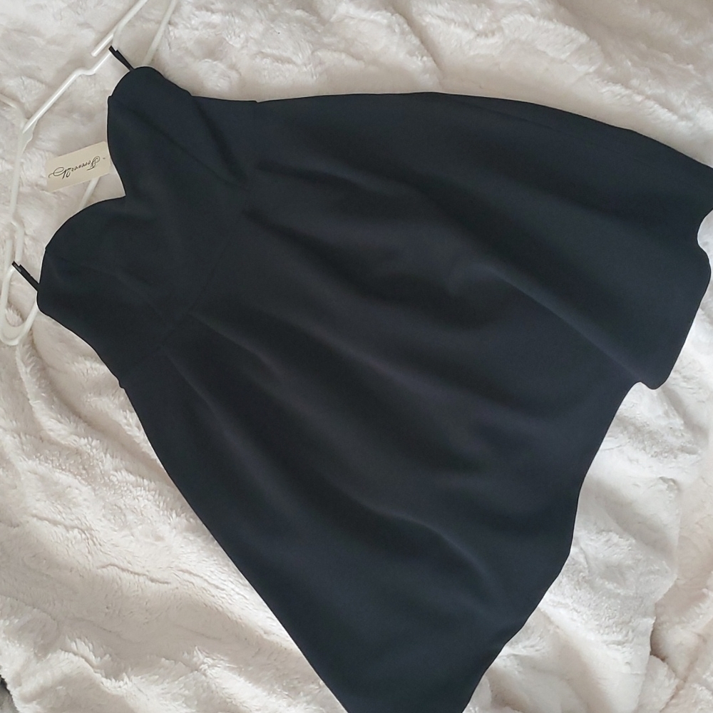 Forever 21 trapless black dress